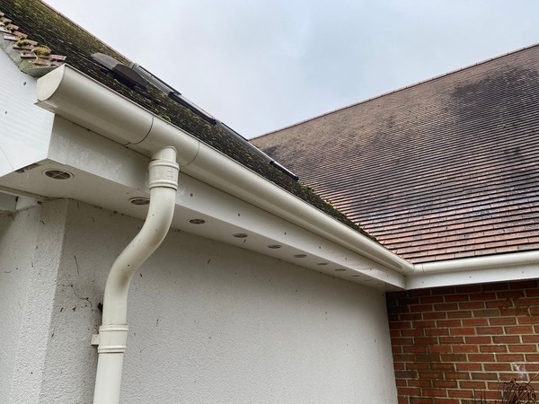 Residential gutter cleaning experts in Lightwater, Surrey